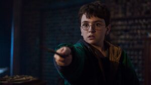 New Harry Potter Trailer Takes Fans Back to Hogwarts Ahead of Christmas Premiere